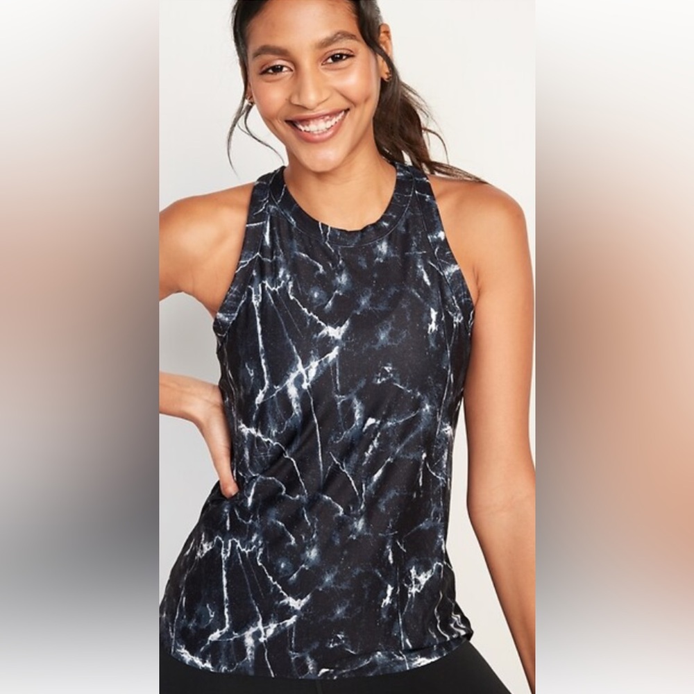 Old Navy breathe on mesh racerback tank in plus size. NWT. Retail 28